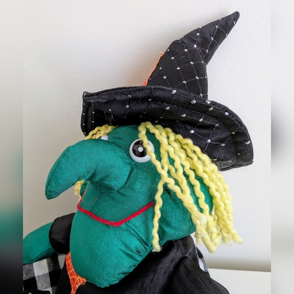 BUNDLE Wizard of Oz Wicked Witch Trinket Mirror Pill Box & Vtg Green Witch Decor - Picture 14 of 16